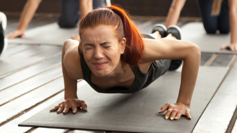 woman struggling pushup