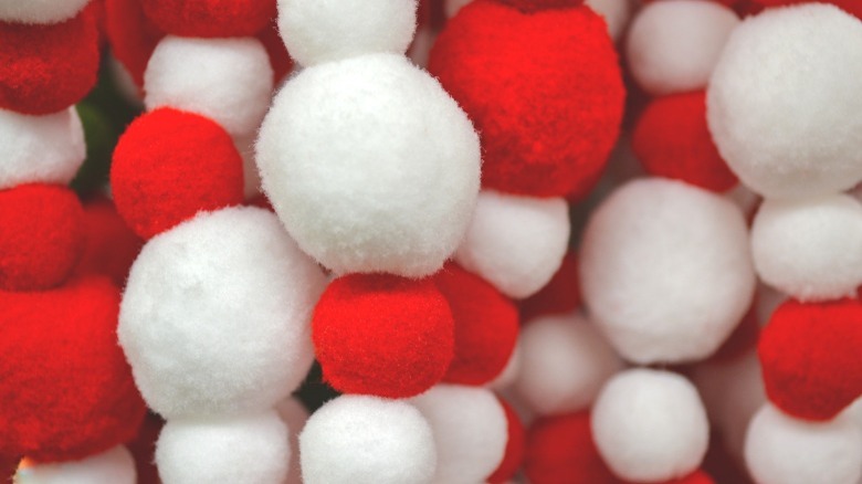 Red and white pom-pom garland