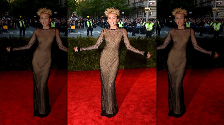 Miley Cyrus met gala red carpet spiky hair