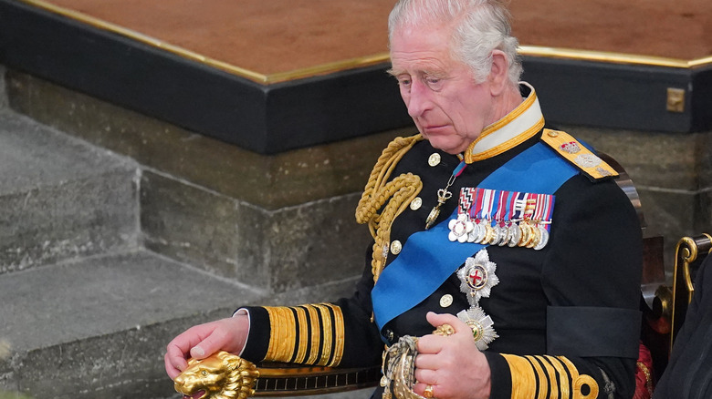 William and Charles at queen's funeral 