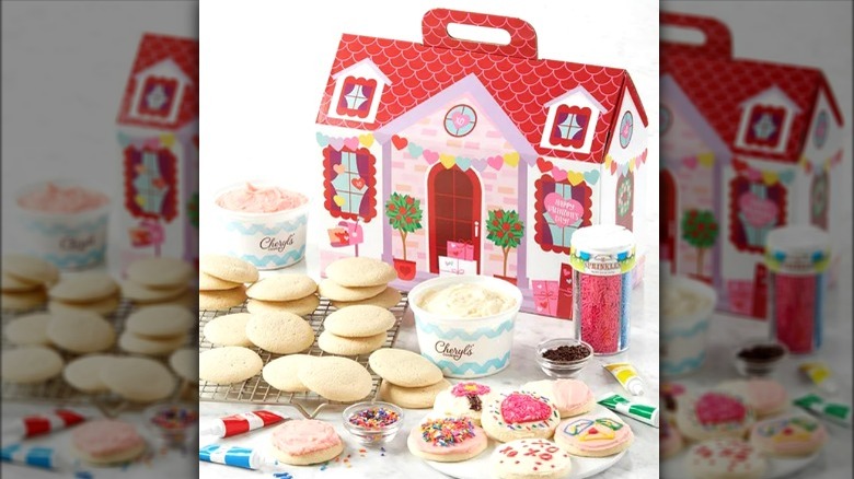 Valentine's Day cookie decorating kit