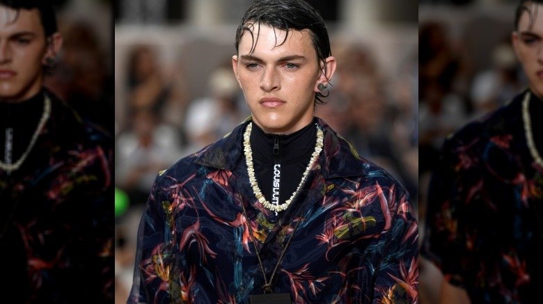 Puka shells Louis Vuitton runway 2018