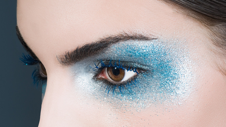 Sparkly turquoise eyeshadow