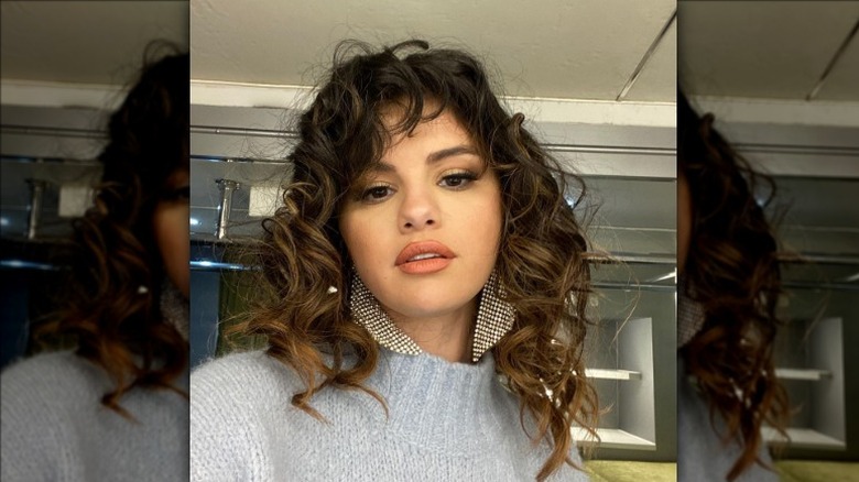 Selena Gomez curly hair