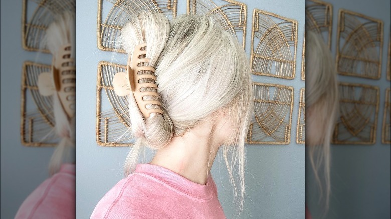 Hair inspiration photo clip with fold