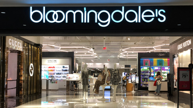 A Bloomingdale's store mall entrance