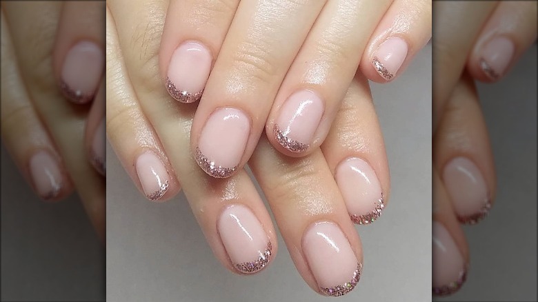 pink nails with glitter