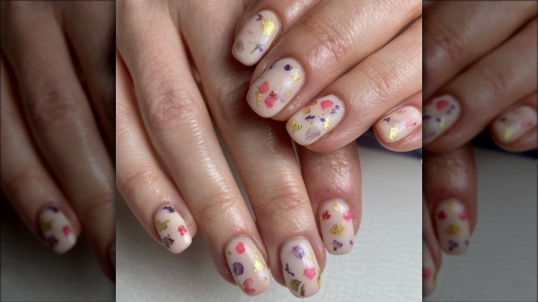 pressed flower nail art