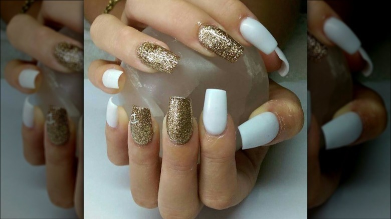 white and gold sparkle nails