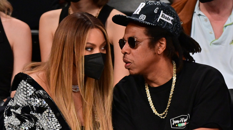 Beyonce and Jay-Z talking