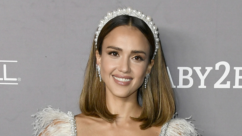 Jessica Alba wearing a headband