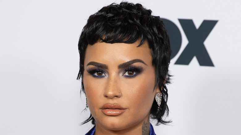 Demi Lovato with the bixie cut