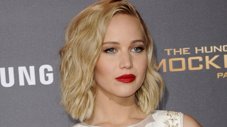 Jennifer Lawrence with a layered bob