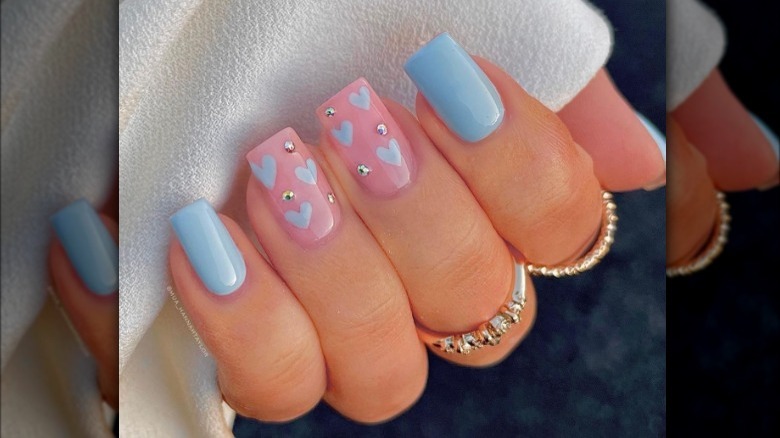 Baby blue and pink manicure