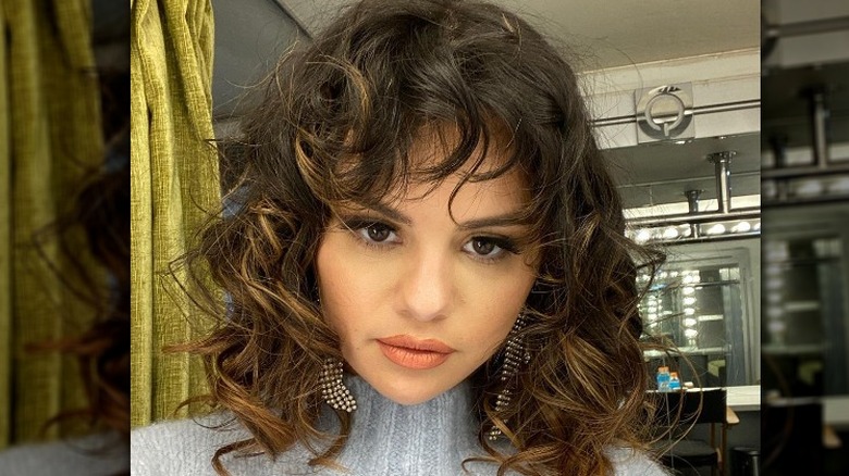 Selena Gomez with curly hair 
