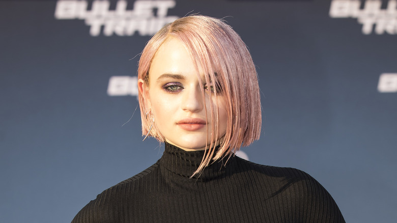 joey king edgy pink bob