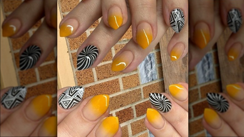 Graphic nail art