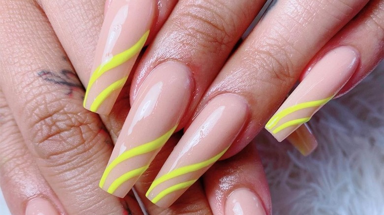 neon nail art