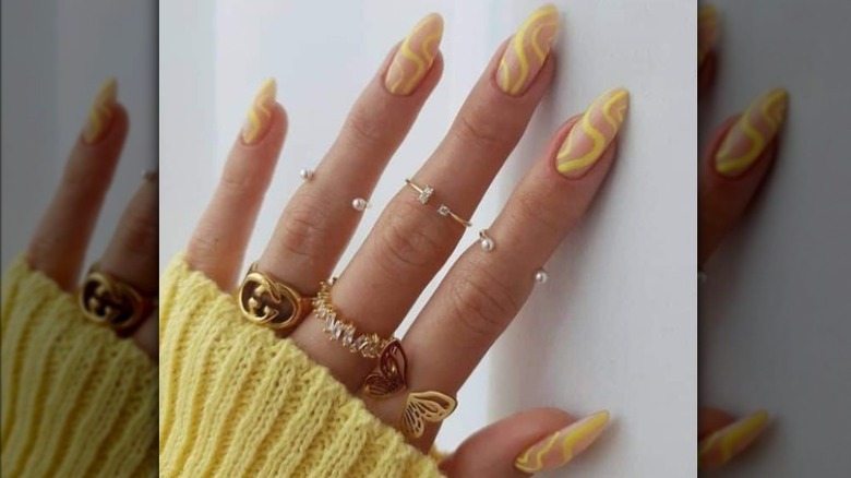 yellow nail art