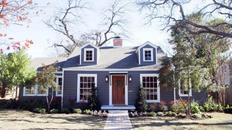 Chip and Joanna Gaines home curb appeal