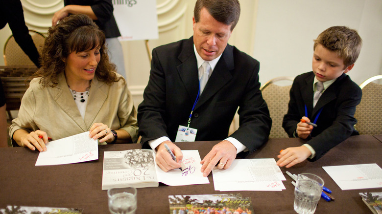 Jim Bob Michelle Duggar book signing