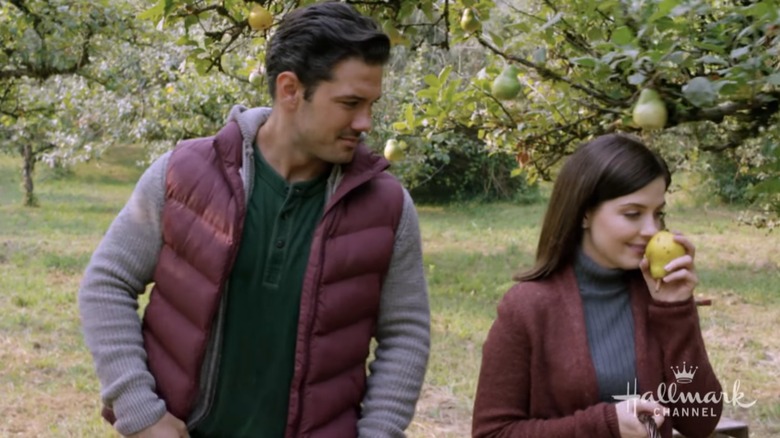 Ryan Paevey and Jen Lilley in "Harvest Love"