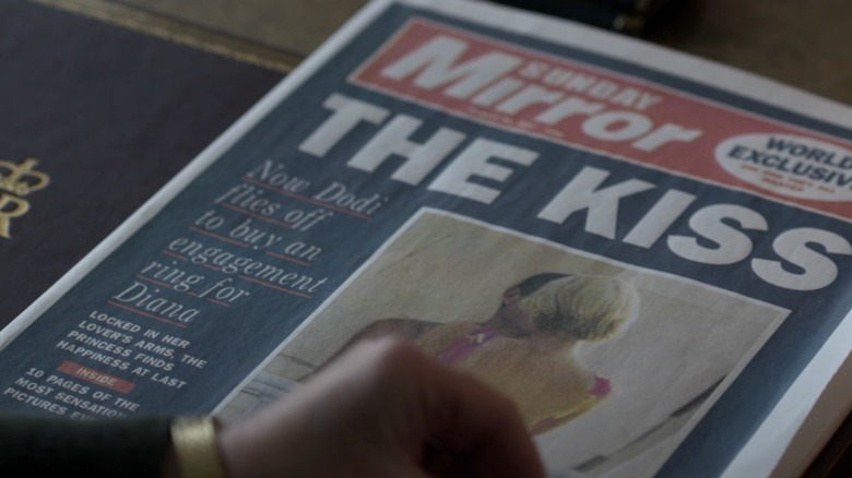 The Sunday Mirror with the headline The Kiss from The Crown