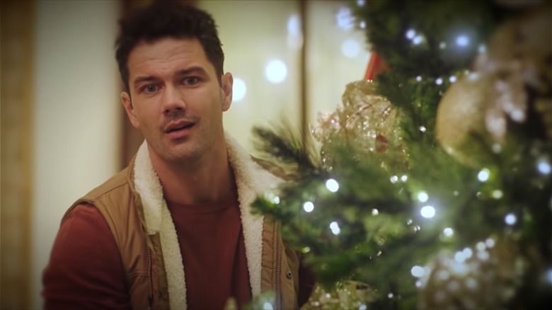 Ryan Paevey in Christmas at the Plaza