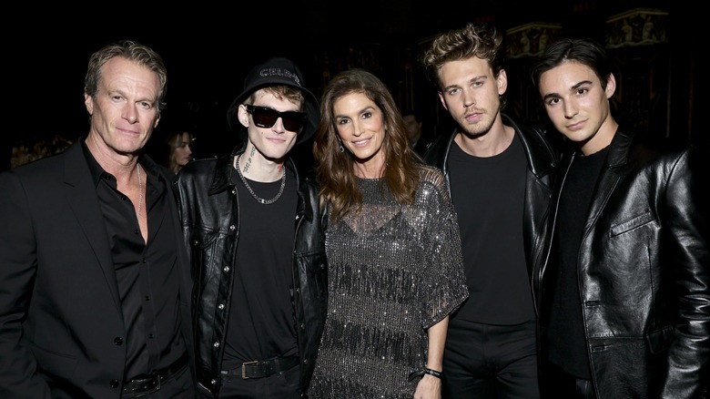 Rande Gerber, Presley Walker Gerber, Cindy Crawford, Austin Butler and Travis Jackson posing together