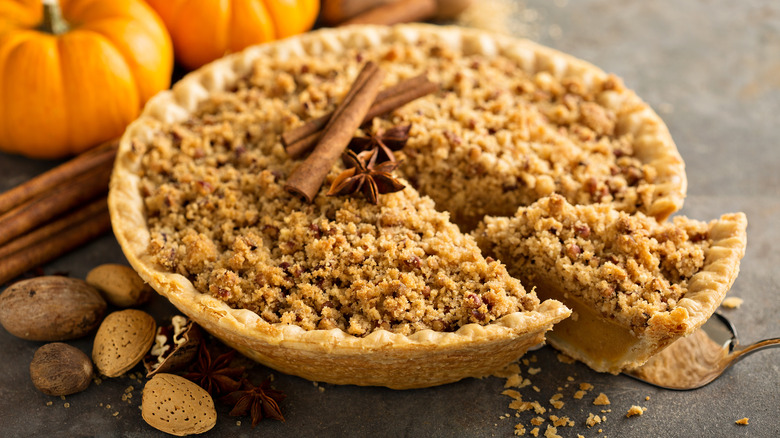 Streusel topped pie 