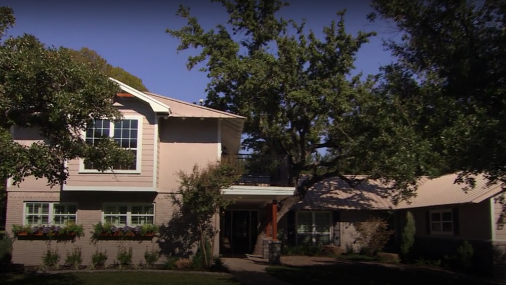 The exterior of The Tree House from Fixer Upper