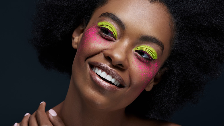 Neon makeup