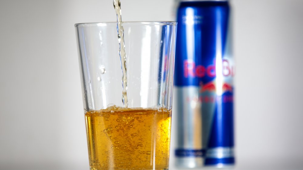 Red Bull energy drink, a drink you should avoid while pregnant