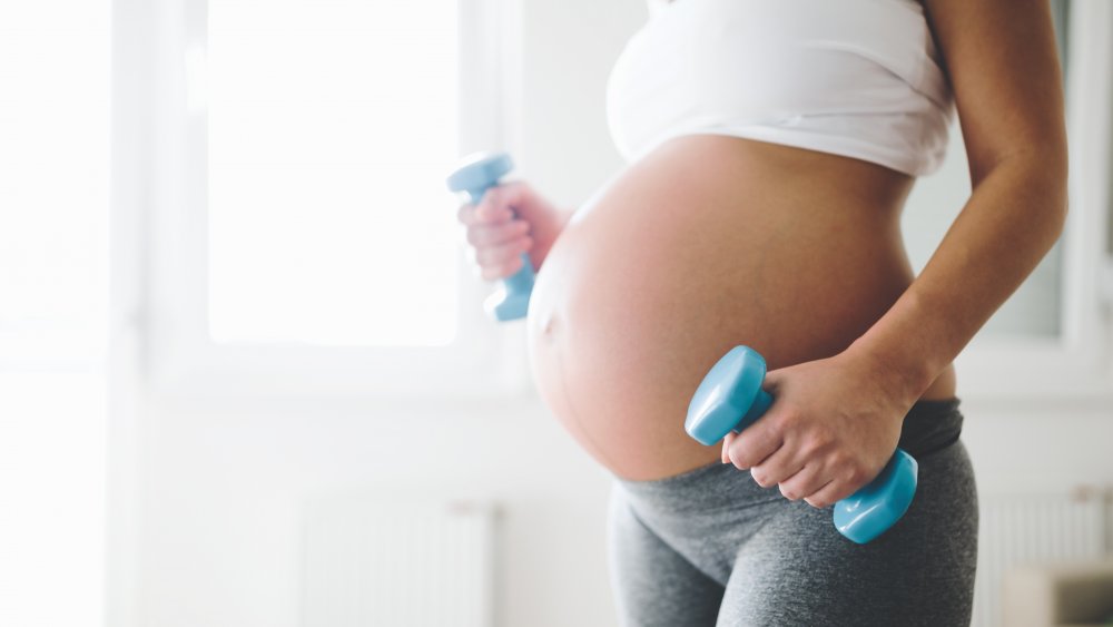 pregnant light weight lifting