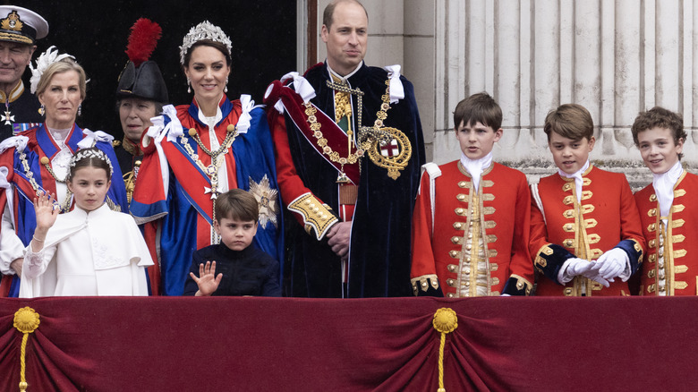 Coronation page boys on Buckingham Palace balcony