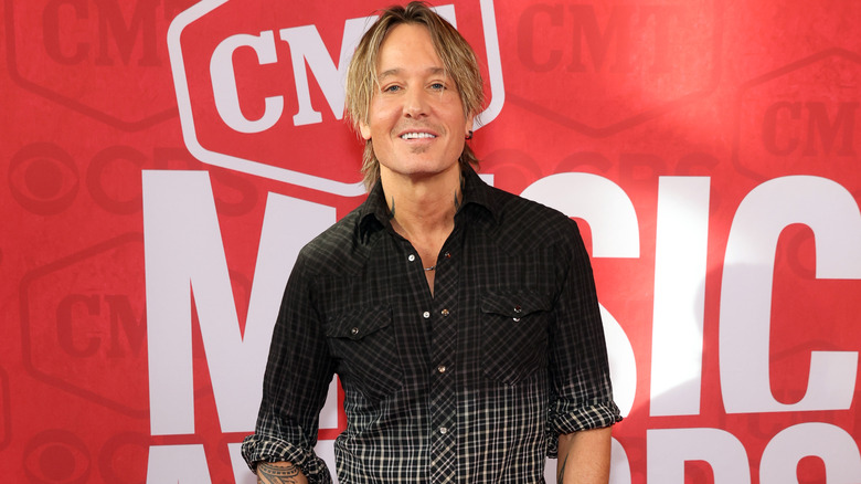 Keith Urban smiling