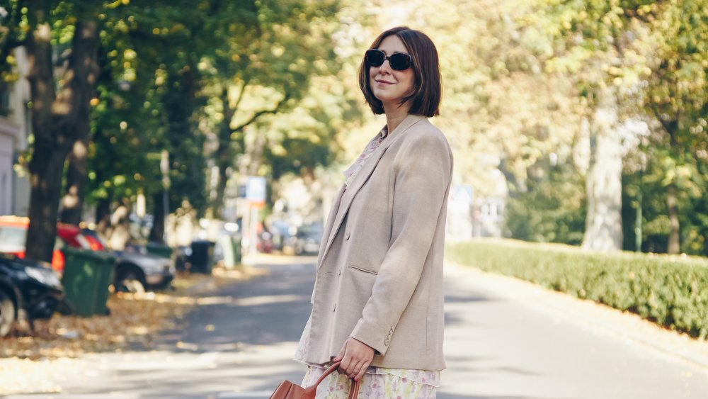 Woman wearing oversized blazer