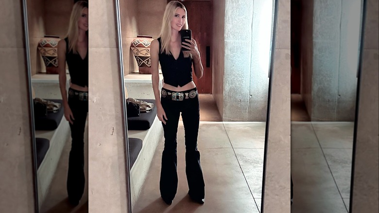 Ivanka Trump takes selfie in mirror