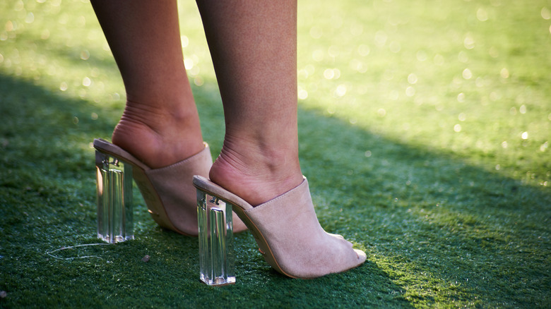 Clear mules