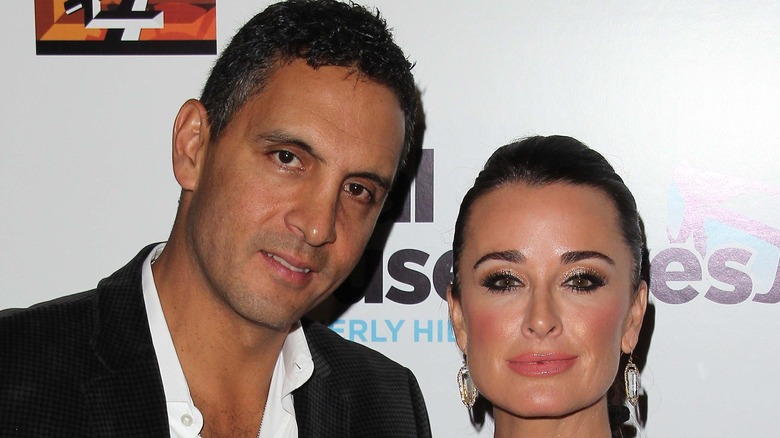 Kyle Richards and Mauricio Umansky red carpet