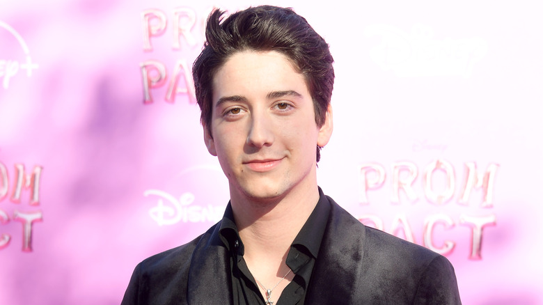 Milo Manheim posing