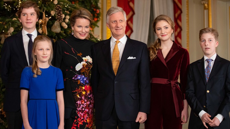 Belgian royal family posing 