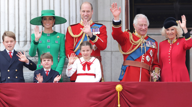 British royal family waving from balcony