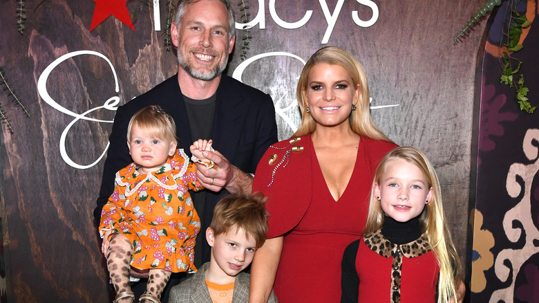 Jessica Simpson and Eric Johnson with their kids