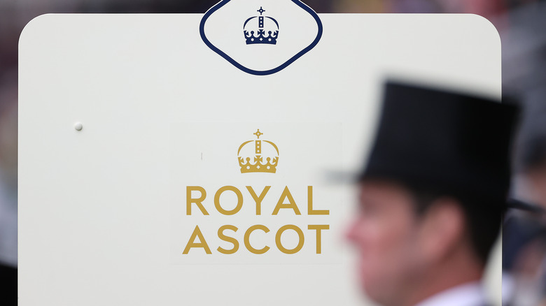 Royal Ascot 2022 sign 