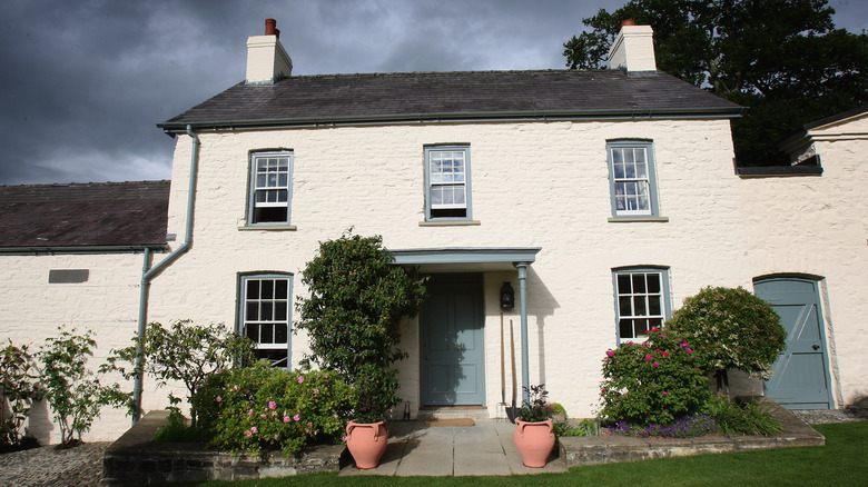 Front view of the Llwynywermod house