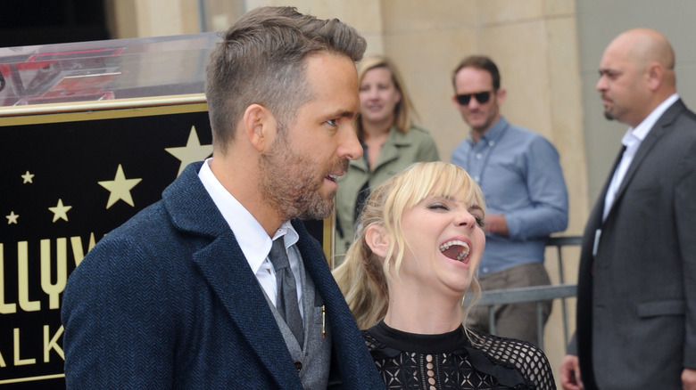 Ryan Reynolds and Anna Faris during his Hollywood Walk of Fame ceremony