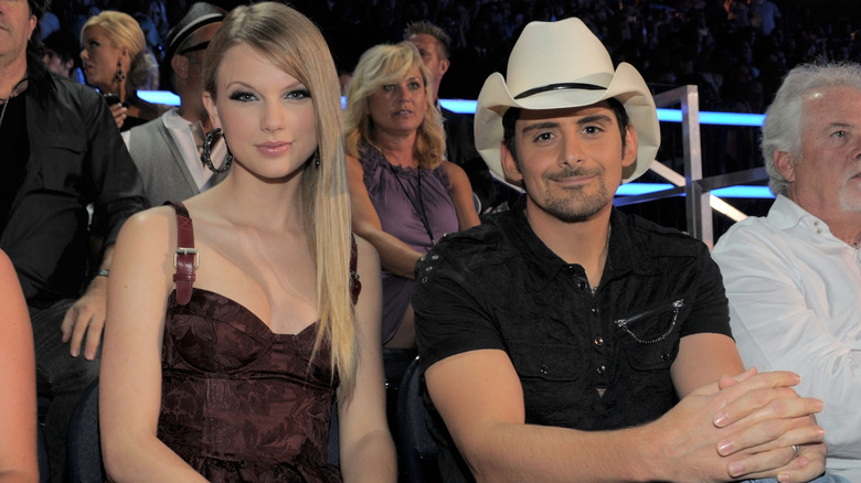 Brad Paisley and Taylor Swift at an award show