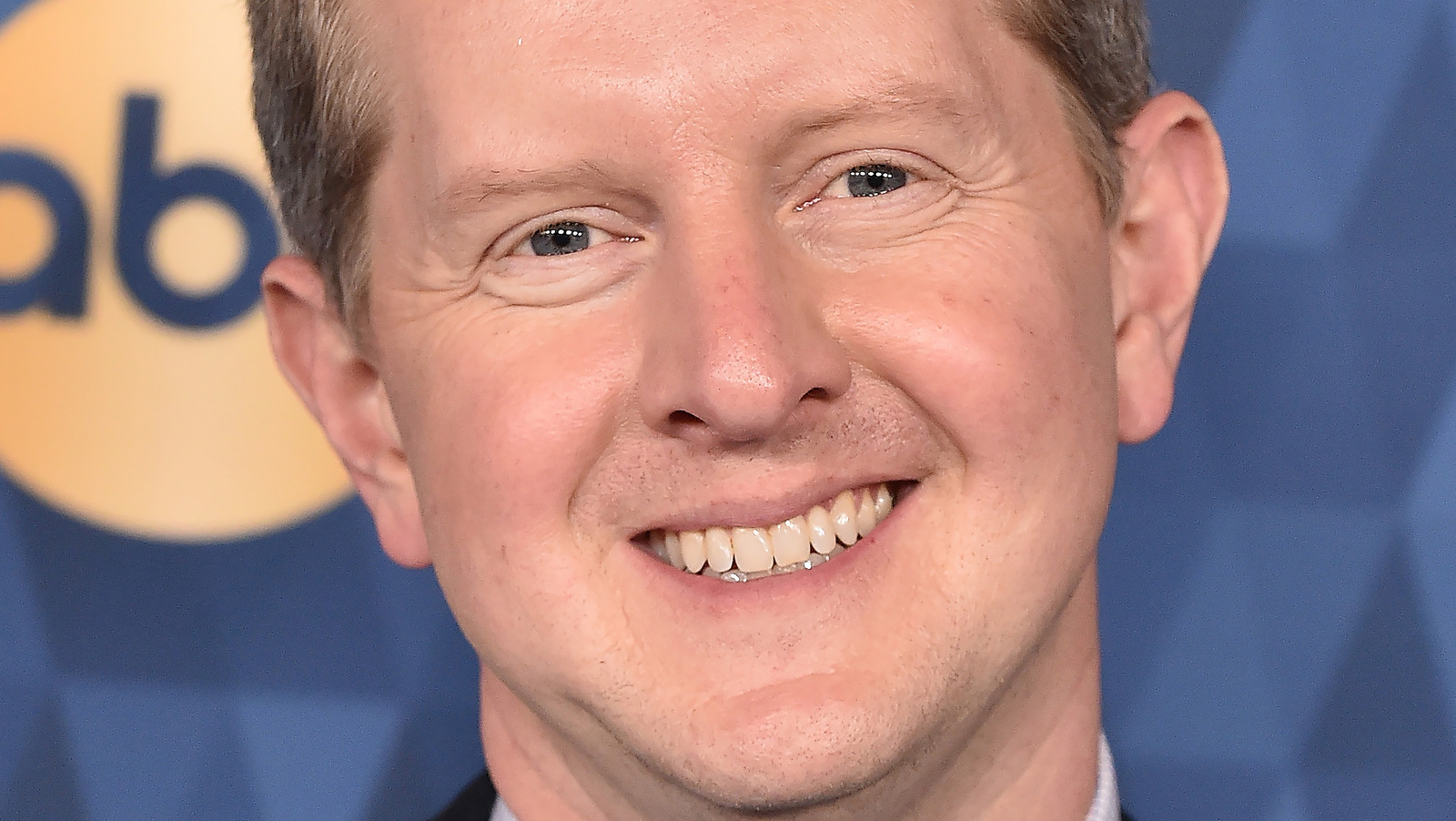 'Jeopardy' Is Sticking With Ken Jennings and Mayim Bialik as Hosts - The  Ringer