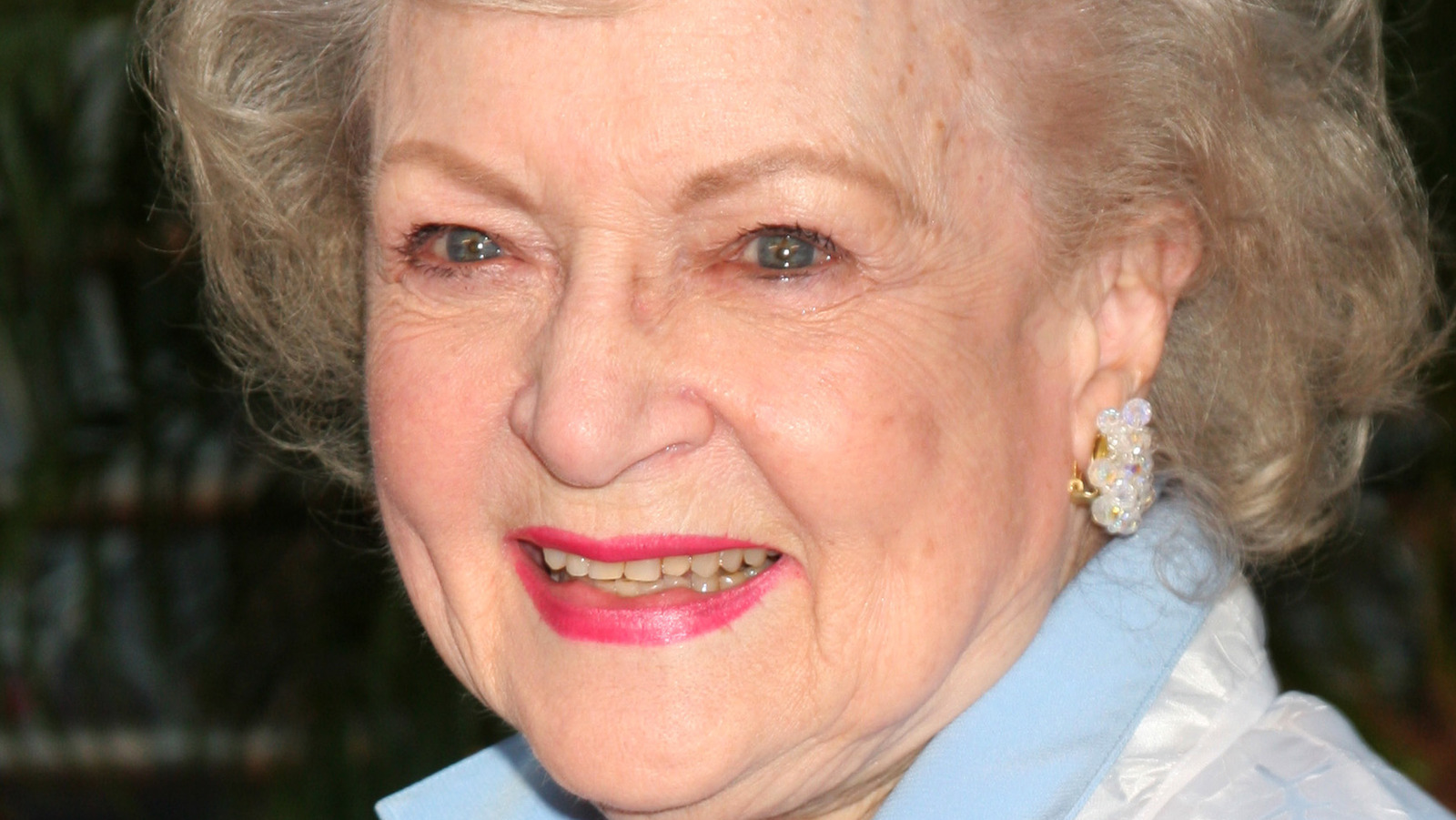 A Resurfaced Clip Of Rue McClanahan And Betty White Has Twitter In A Tizzy